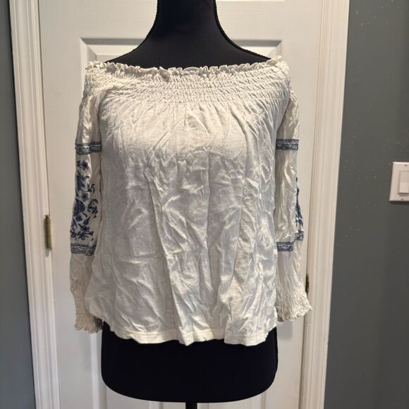 American Eagle Outfitters Cream Smocked Blouse in size XS - Picture 1 of 6